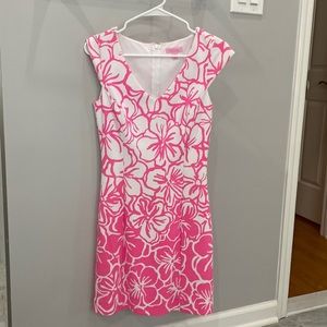 Lilly Pulitzer dress, small, worn once, beautiful dress for a wedding